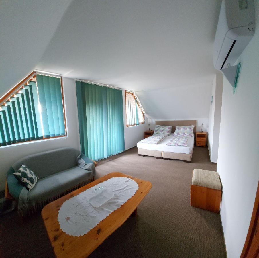 Emil Porta Otel Balatongyörök Dış mekan fotoğraf