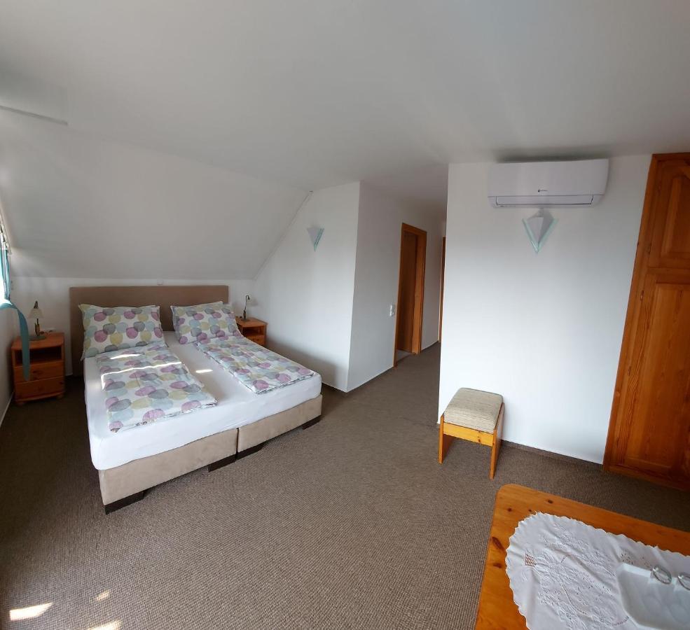 Emil Porta Otel Balatongyörök Dış mekan fotoğraf